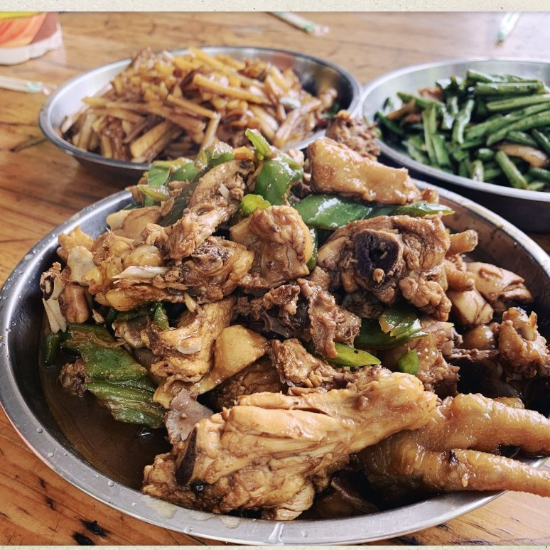 辣椒炒雞肉